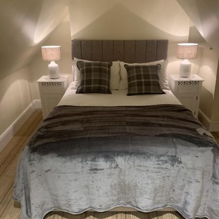 Greyhound Inn Wilton Wilton  Eksteriør billede