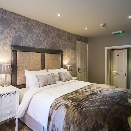 Greyhound Inn Wilton Wilton  Eksteriør billede