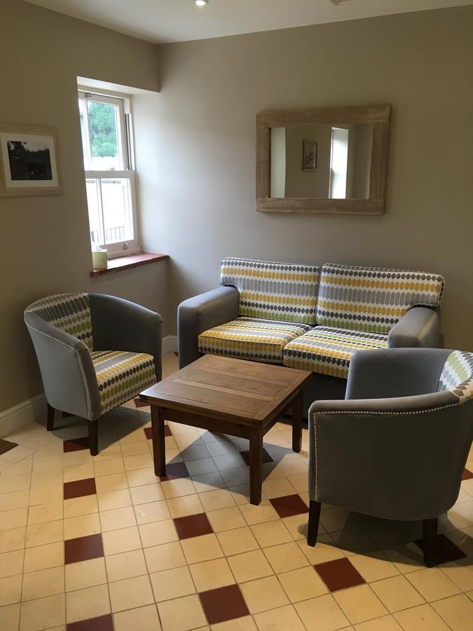 Greyhound Inn Wilton Wilton  Eksteriør billede