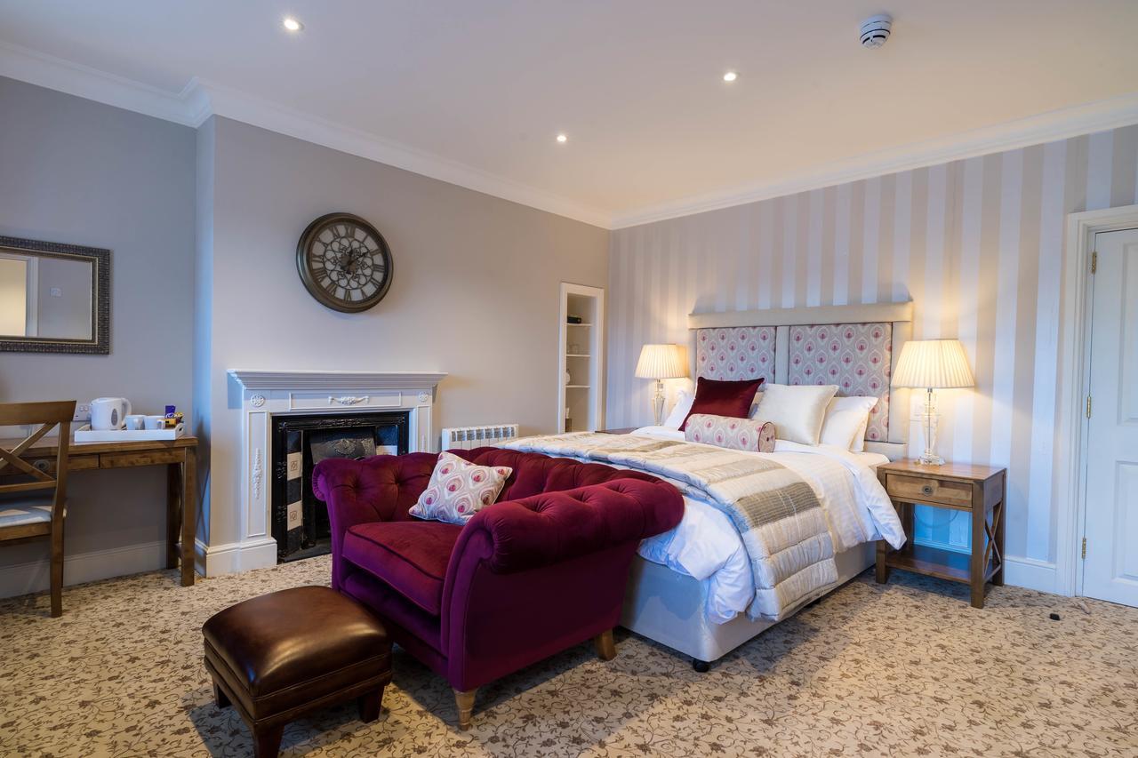 Greyhound Inn Wilton Wilton  Eksteriør billede