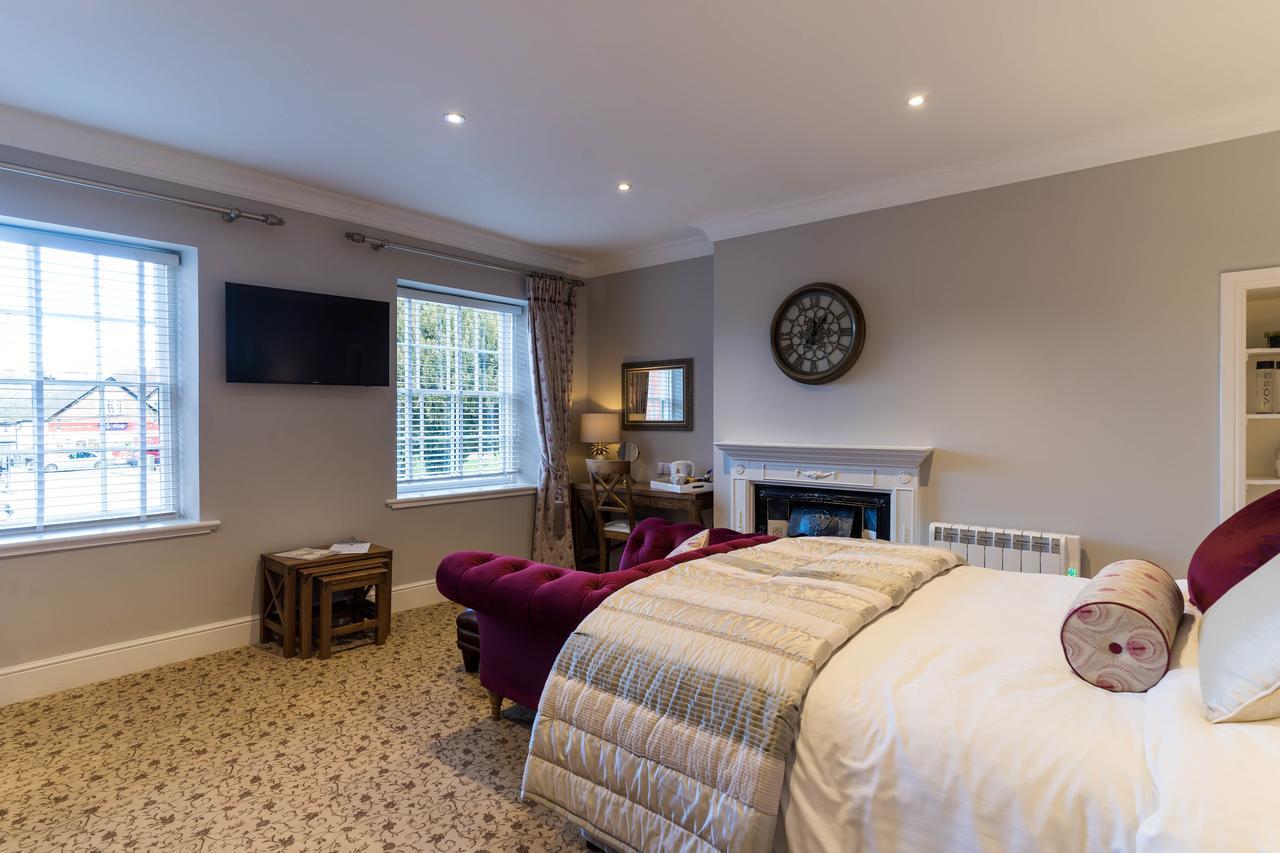 Greyhound Inn Wilton Wilton  Eksteriør billede