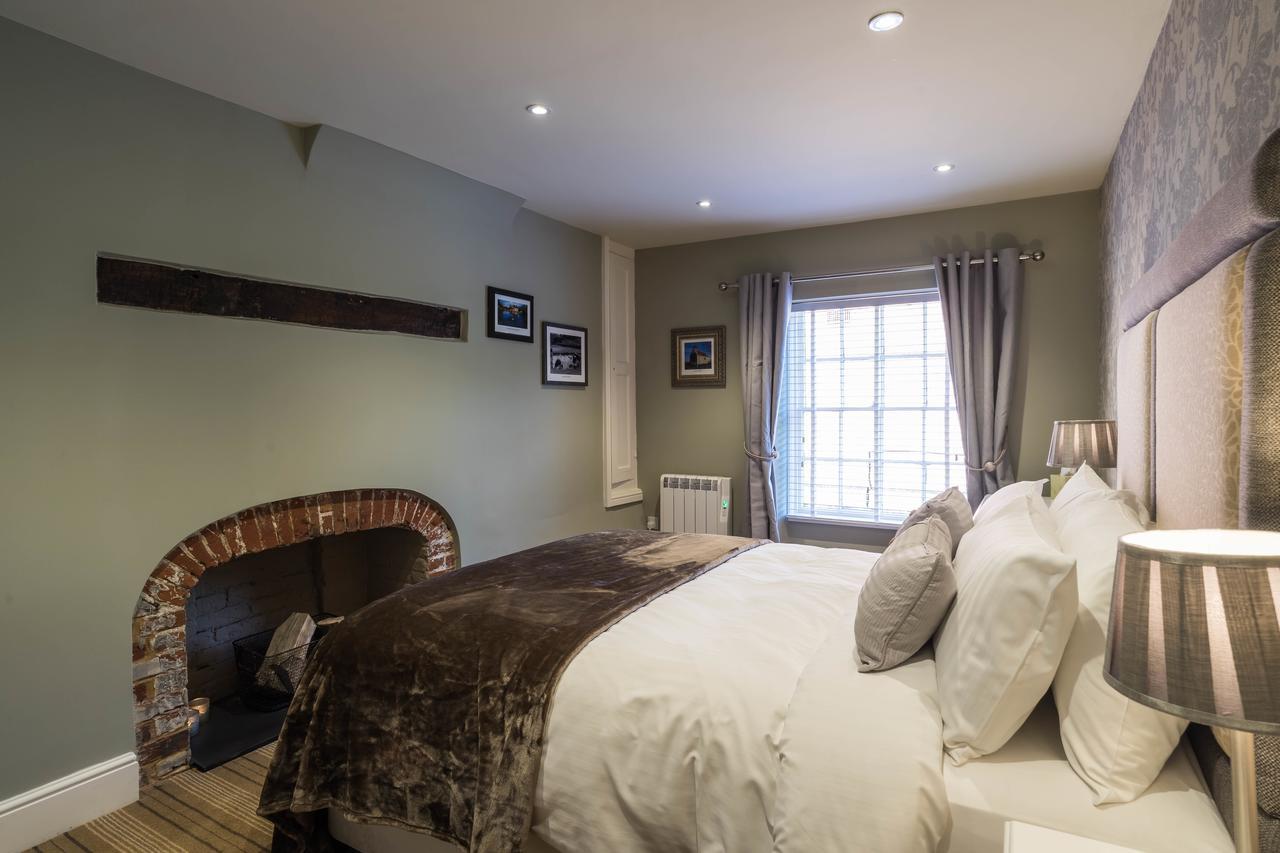 Greyhound Inn Wilton Wilton  Eksteriør billede