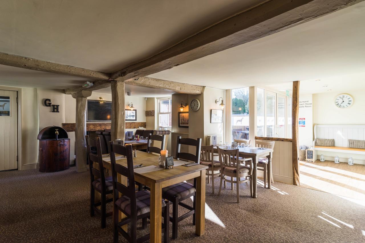 Greyhound Inn Wilton Wilton  Eksteriør billede